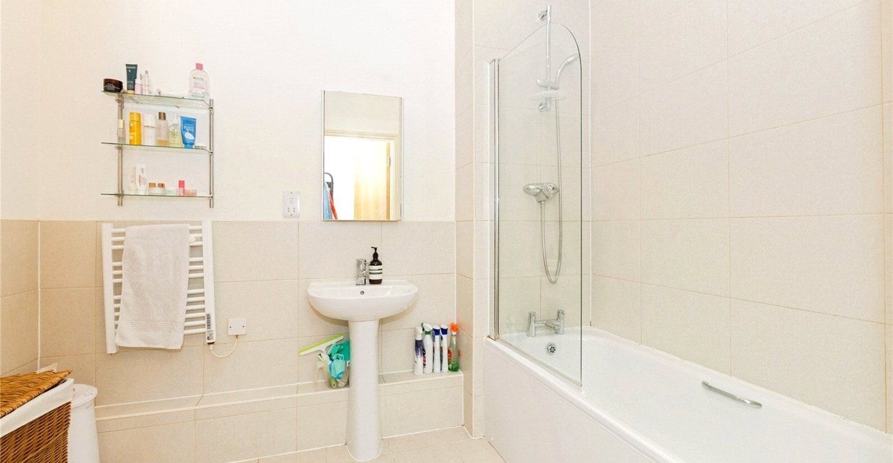 1 bedroom property for sale in London | Robinson Jackson