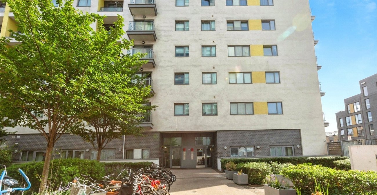 1 bedroom property for sale in London | Robinson Jackson