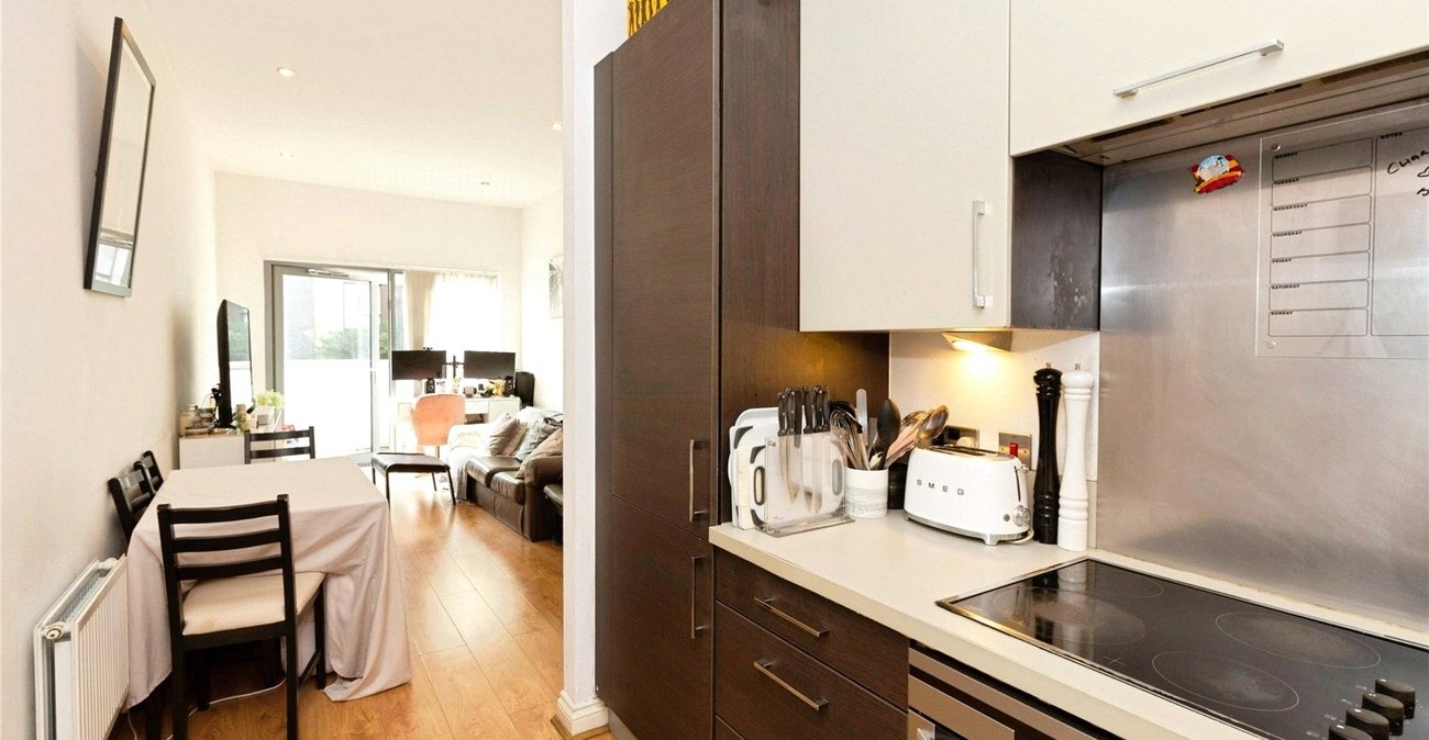 1 bedroom property for sale in London | Robinson Jackson