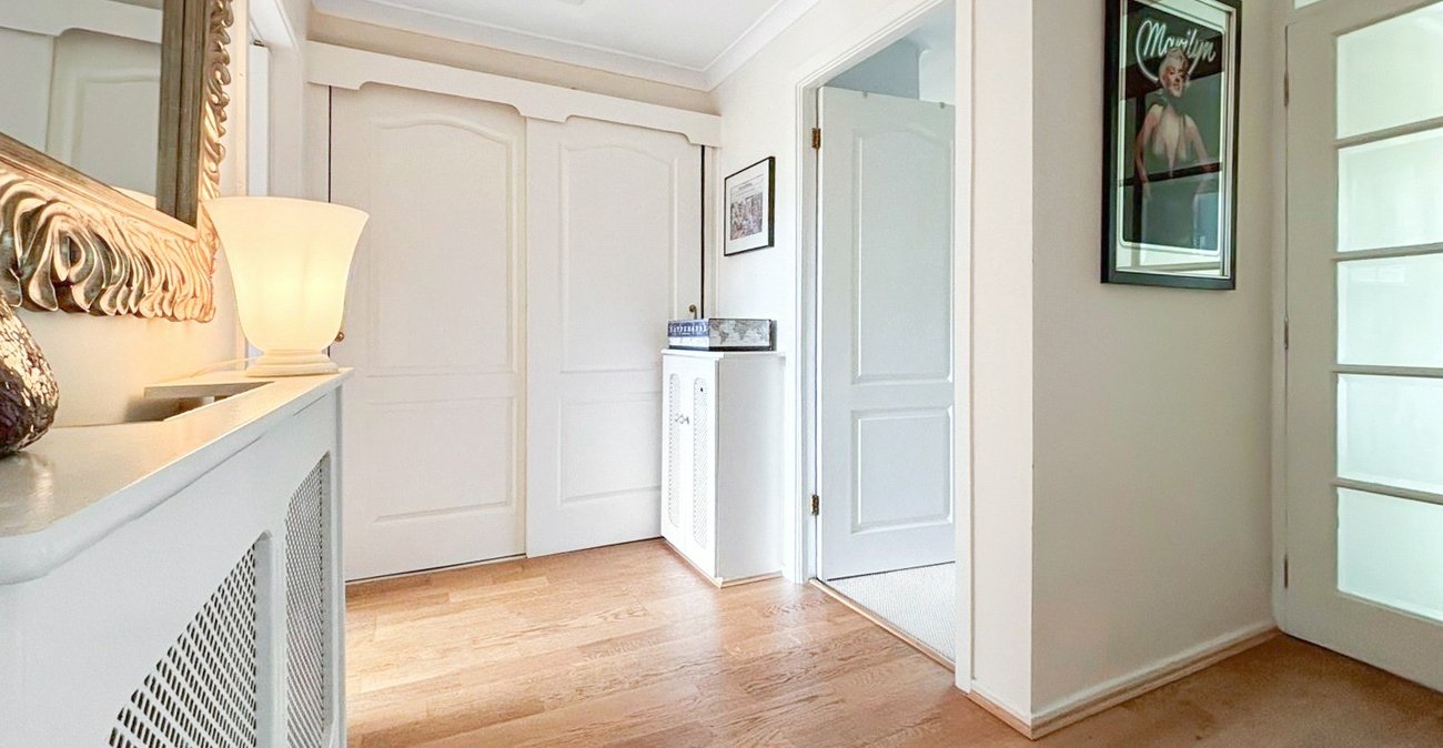 2 bedroom property for sale in Bexley | Robinson Jackson