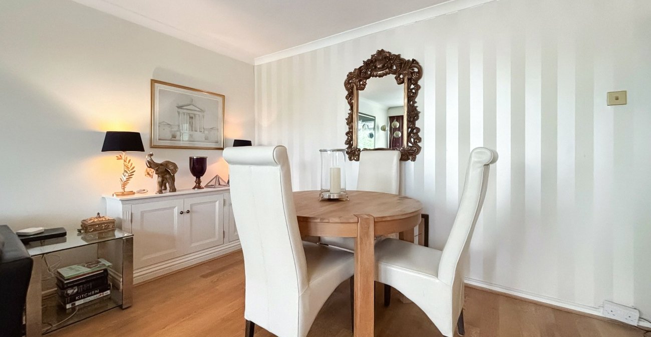 2 bedroom property for sale in Bexley | Robinson Jackson