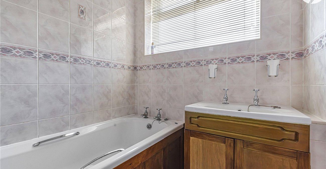 3 bedroom house for sale in Swanley | Robinson Jackson