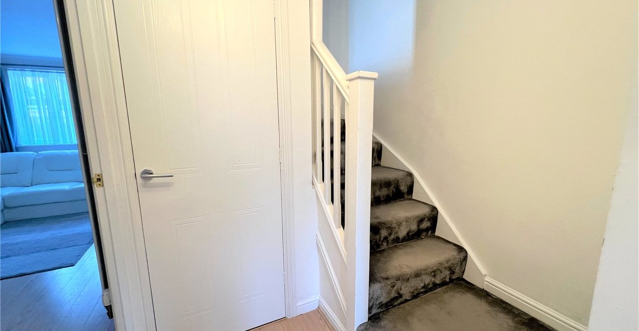 3 bedroom house for sale in Thamesmead | Robinson Jackson