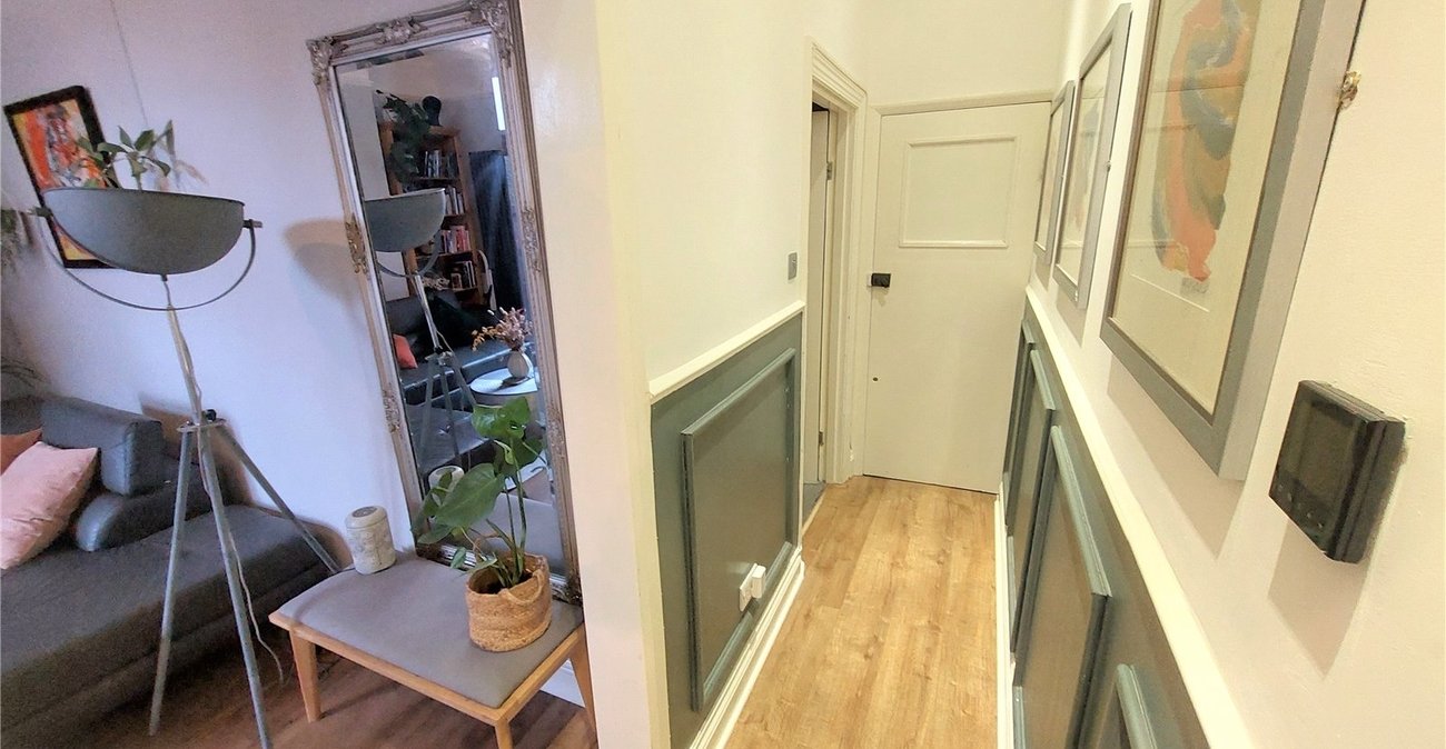 2 bedroom property for sale in Catford | Robinson Jackson