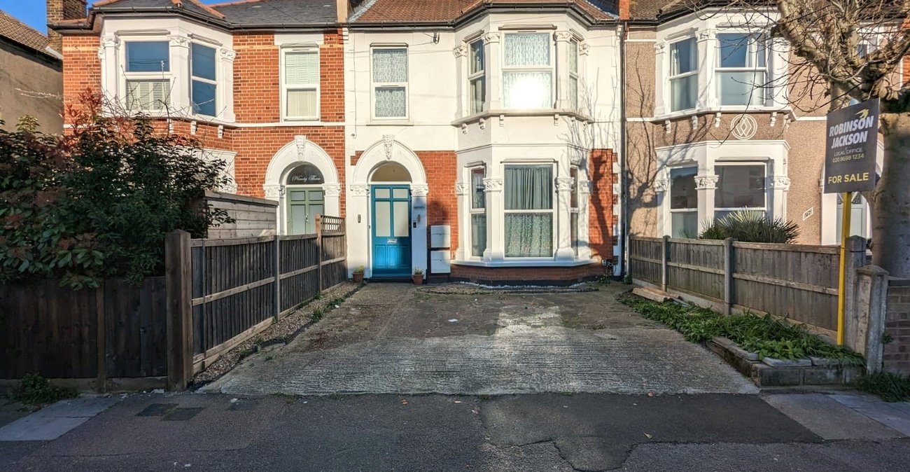 2 bedroom property for sale in Catford | Robinson Jackson