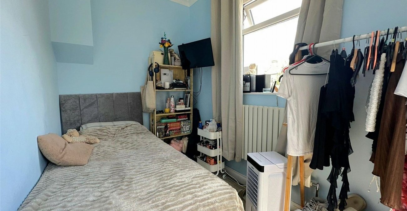 2 bedroom property for sale in Catford | Robinson Jackson
