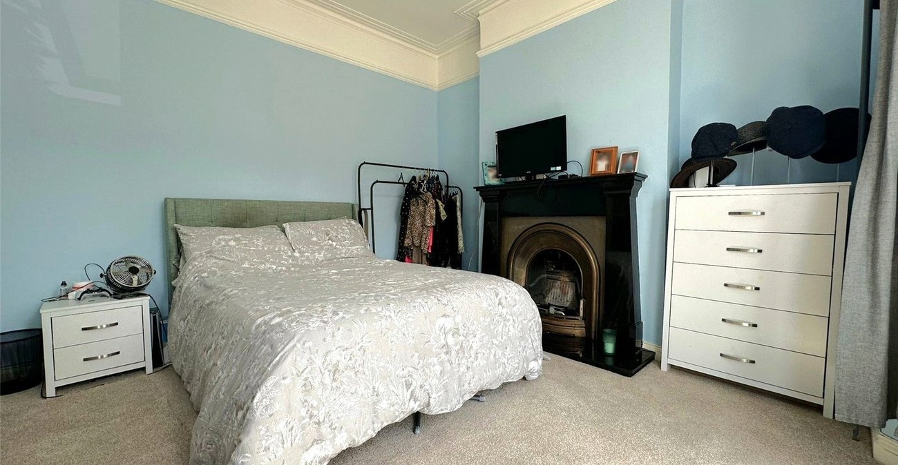 2 bedroom property for sale in Catford | Robinson Jackson