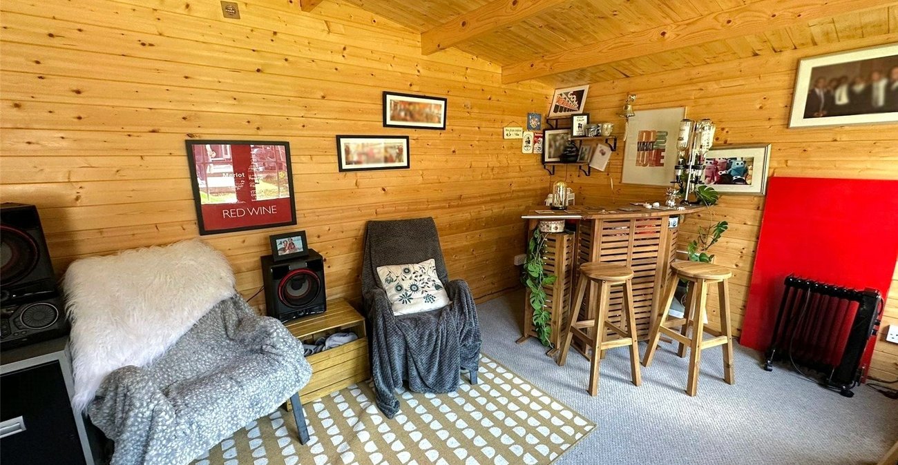 2 bedroom property for sale in Catford | Robinson Jackson