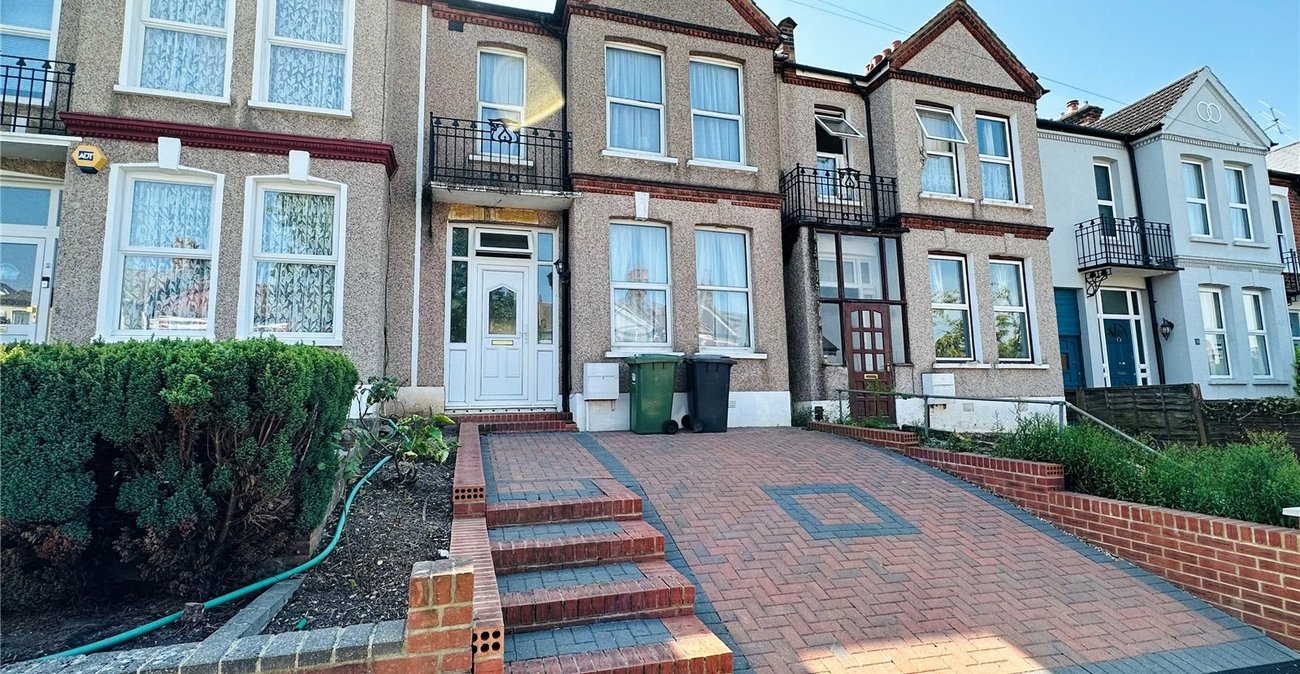 3 bedroom house for sale in Catford | Robinson Jackson