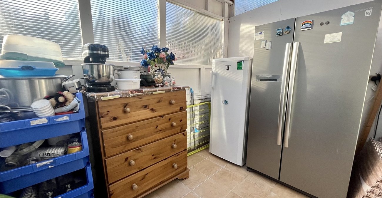 3 bedroom house for sale in London | Robinson Jackson