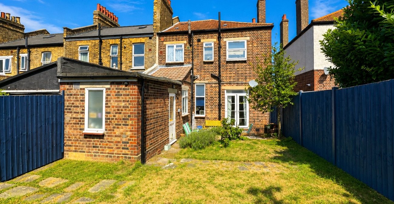 1 bedroom property for sale in London | Robinson Jackson