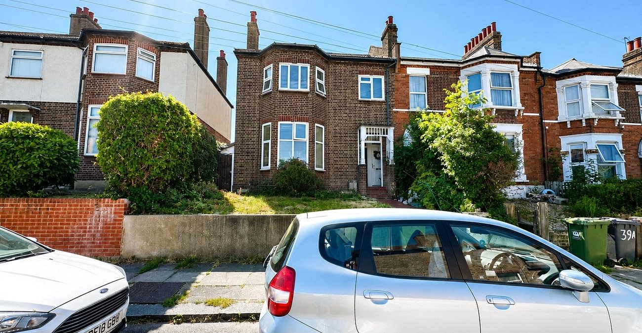 1 bedroom property for sale in London | Robinson Jackson