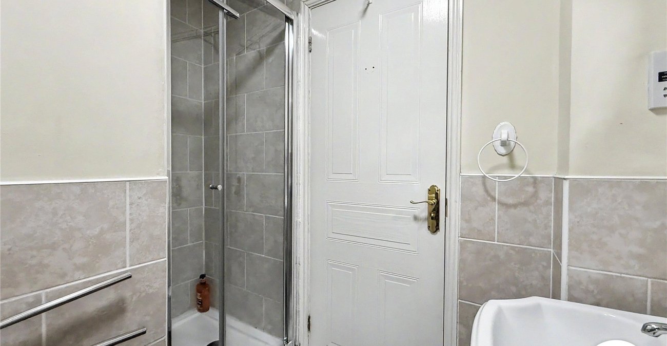 3 bedroom house for sale in Sittingbourne | Robinson Michael & Jackson