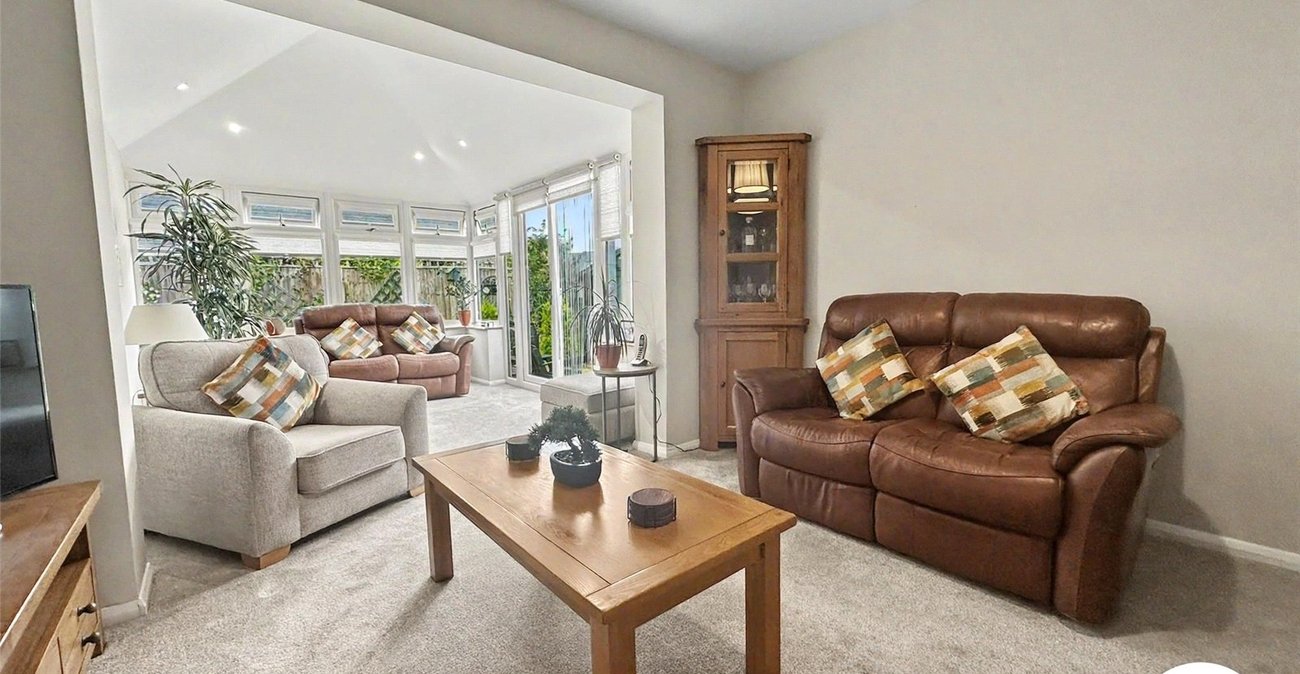 2 bedroom bungalow for sale in Rochester | Robinson Michael & Jackson