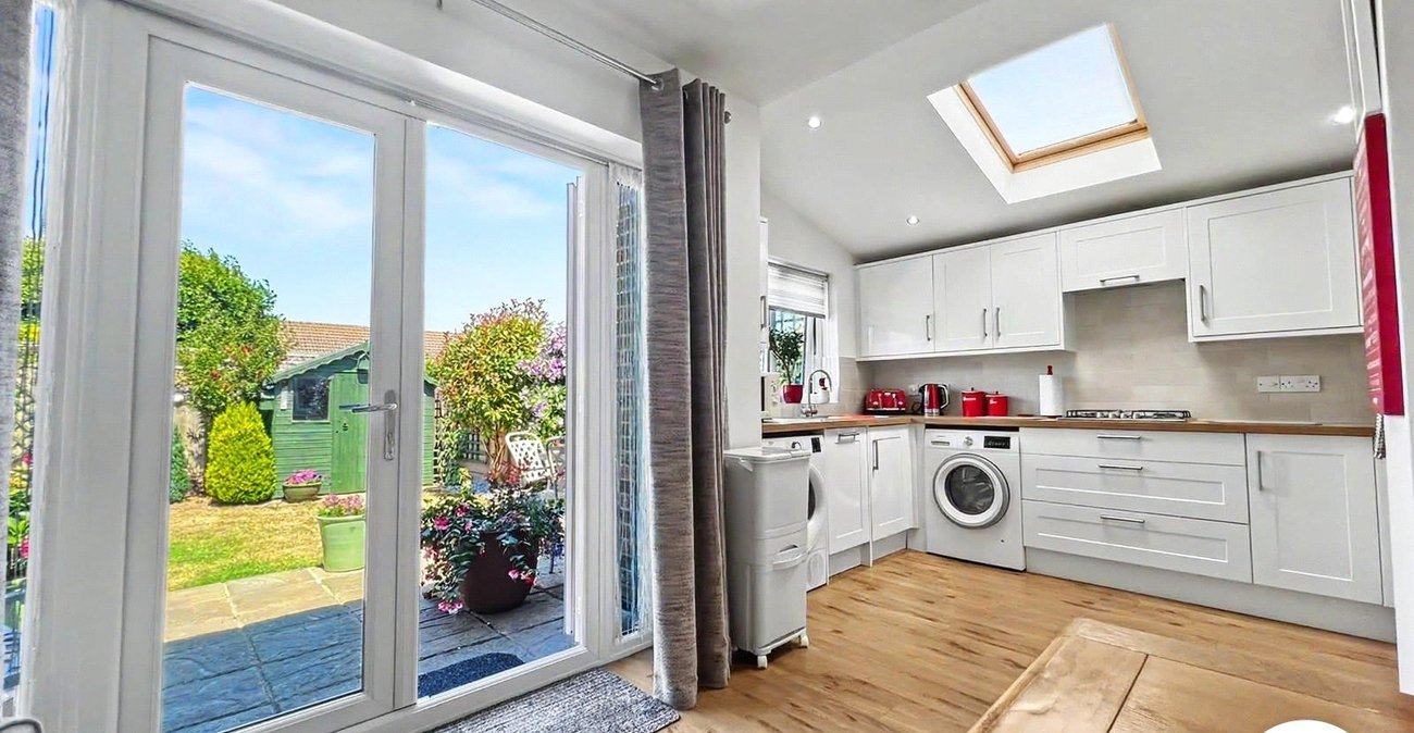 2 bedroom bungalow for sale in Rochester | Robinson Michael & Jackson