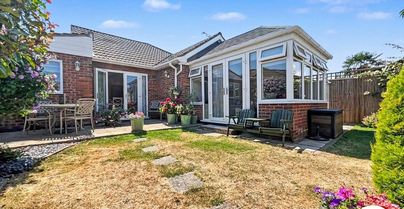 2 bedroom bungalow for sale in Rochester | Robinson Michael & Jackson