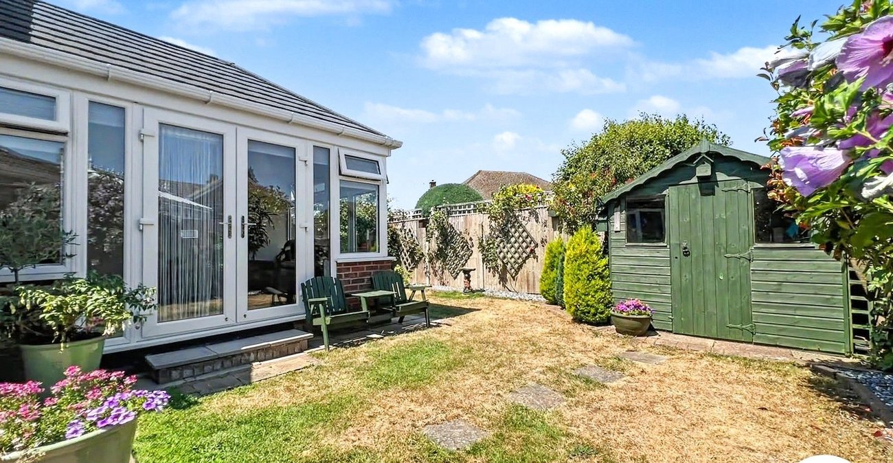 2 bedroom bungalow for sale in Rochester | Robinson Michael & Jackson