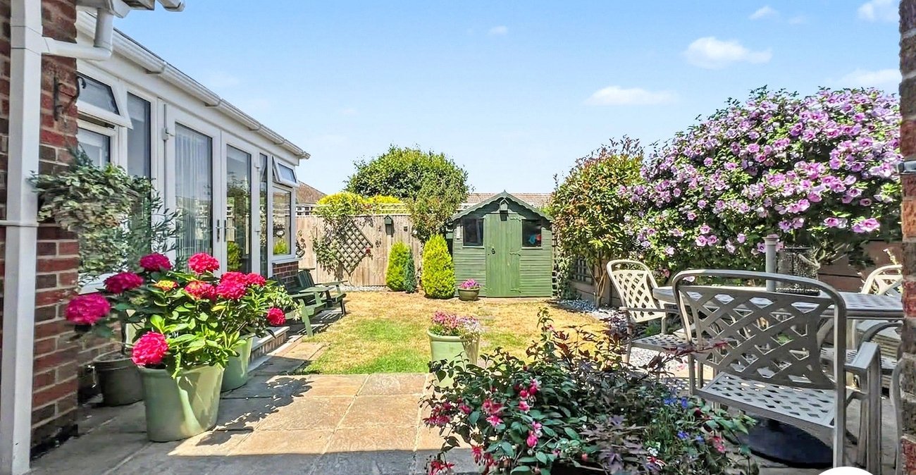 2 bedroom bungalow for sale in Rochester | Robinson Michael & Jackson