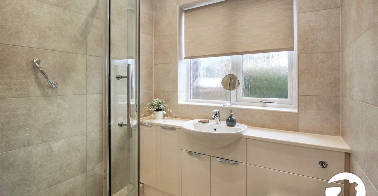 2 bedroom bungalow for sale in Rochester | Robinson Michael & Jackson
