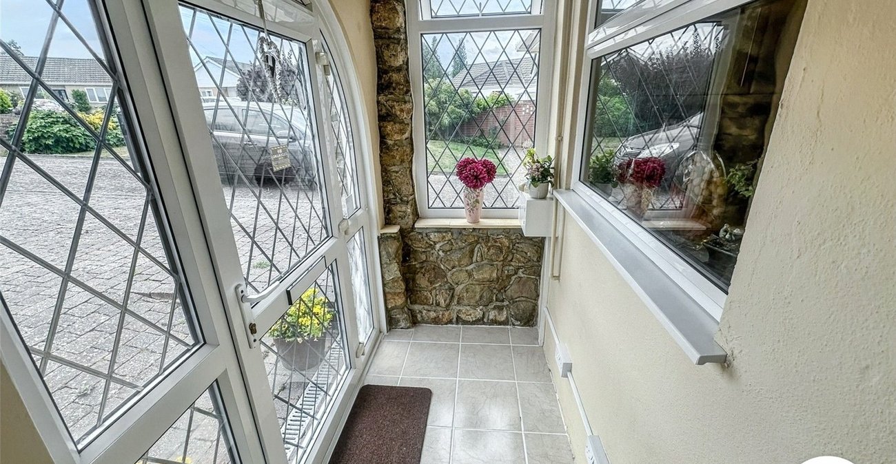 2 bedroom bungalow for sale in Rochester | Robinson Michael & Jackson