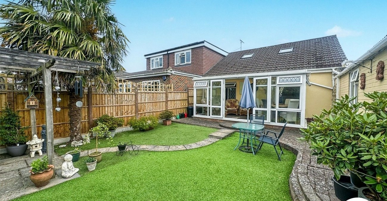 2 bedroom bungalow for sale in Rochester | Robinson Michael & Jackson