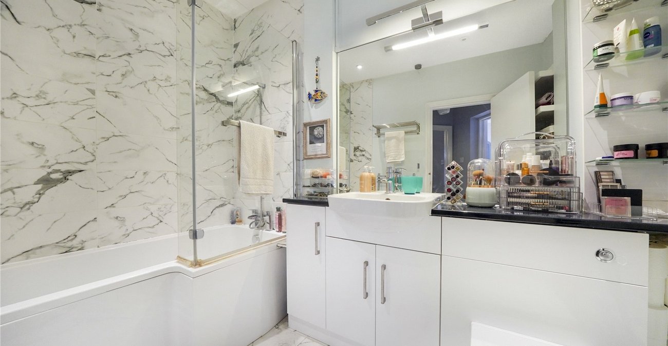 1 bedroom property for sale in London | Robinson Jackson