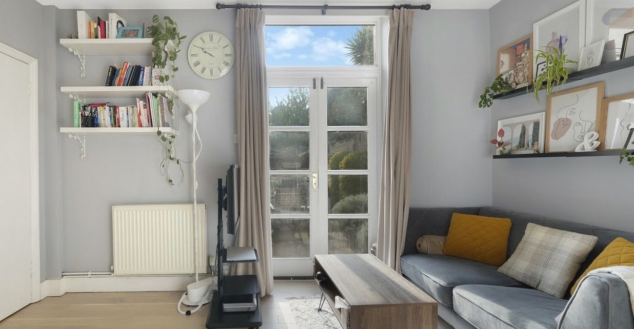 1 bedroom property for sale in London | Robinson Jackson