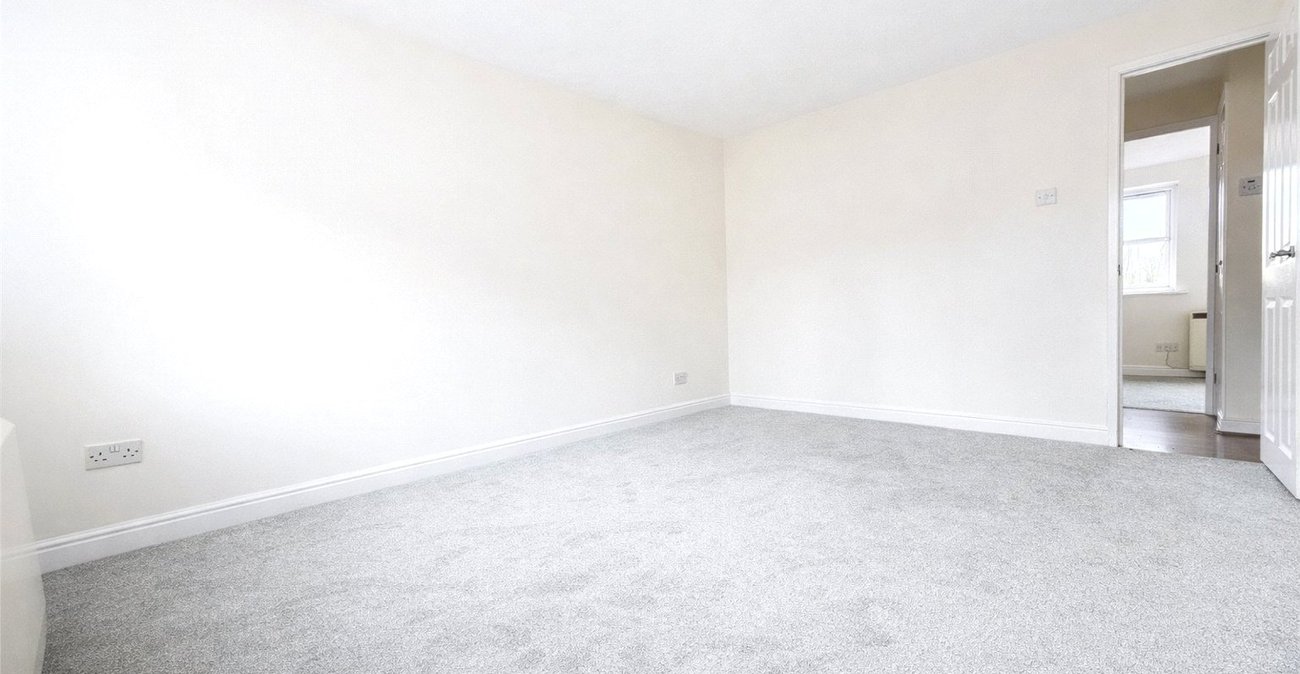 1 bedroom property for sale in London | Robinson Jackson