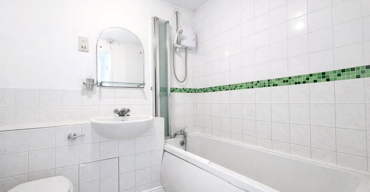 1 bedroom property for sale in London | Robinson Jackson