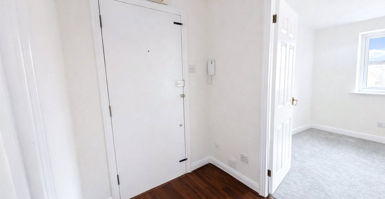 1 bedroom property for sale in London | Robinson Jackson