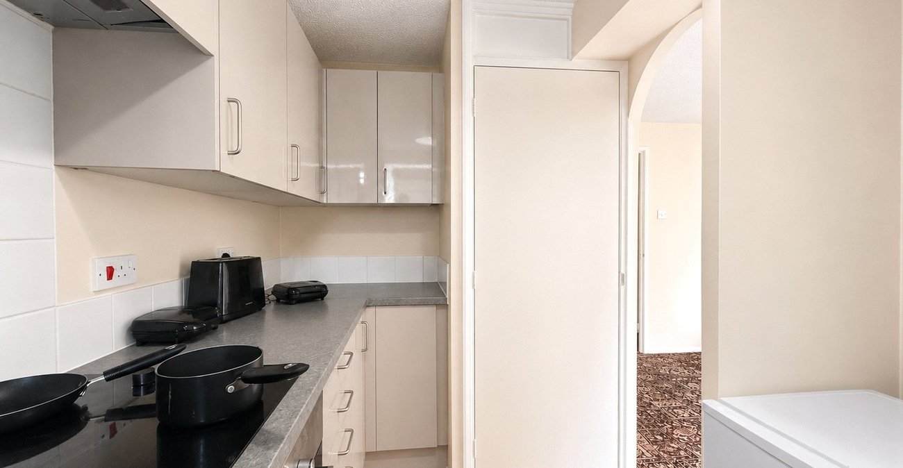 1 bedroom property for sale in London | Robinson Jackson