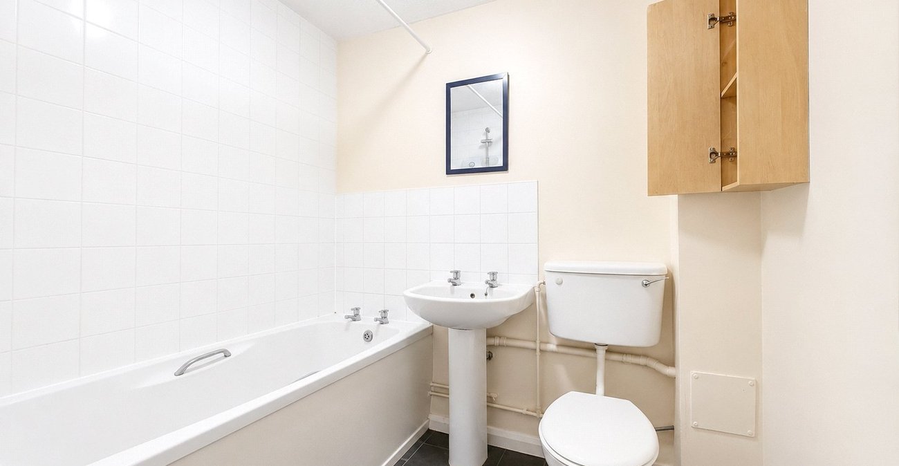 1 bedroom property for sale in London | Robinson Jackson