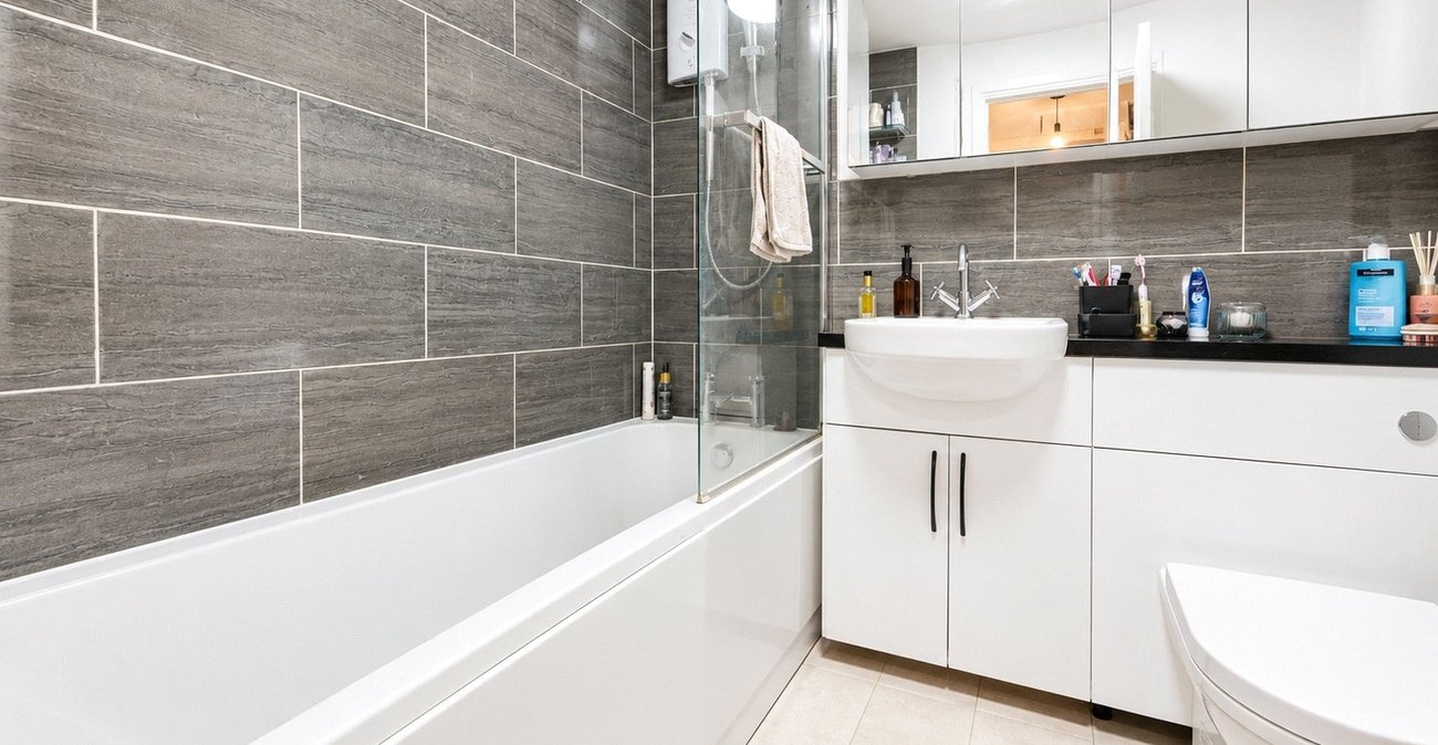 1 bedroom property for sale in London | Robinson Jackson
