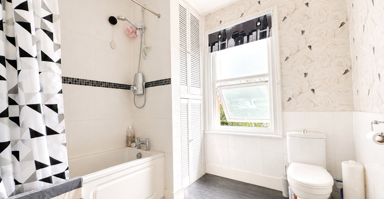 4 bedroom house for sale in Catford | Robinson Jackson