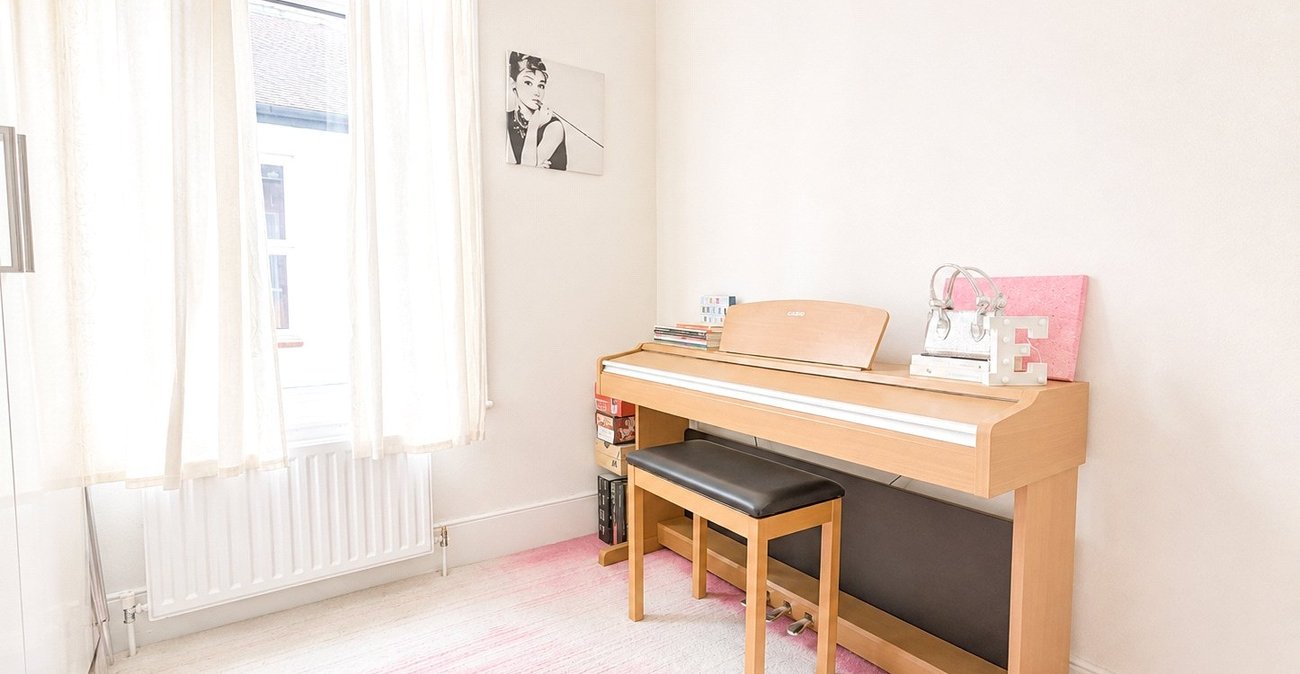 4 bedroom house for sale in Catford | Robinson Jackson