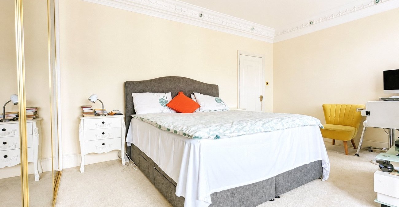 4 bedroom house for sale in Catford | Robinson Jackson