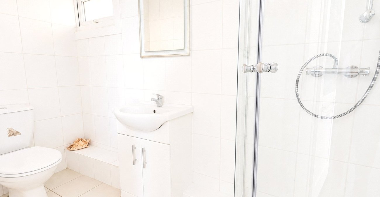 4 bedroom house for sale in Catford | Robinson Jackson