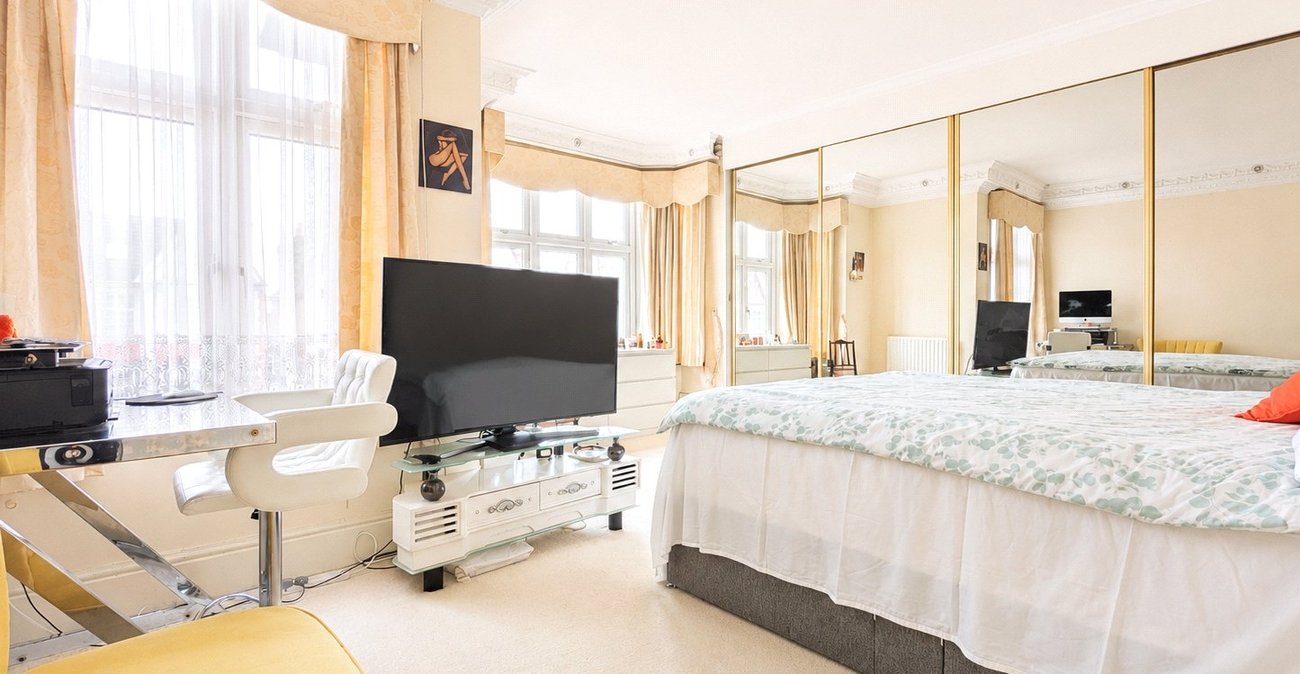 4 bedroom house for sale in Catford | Robinson Jackson