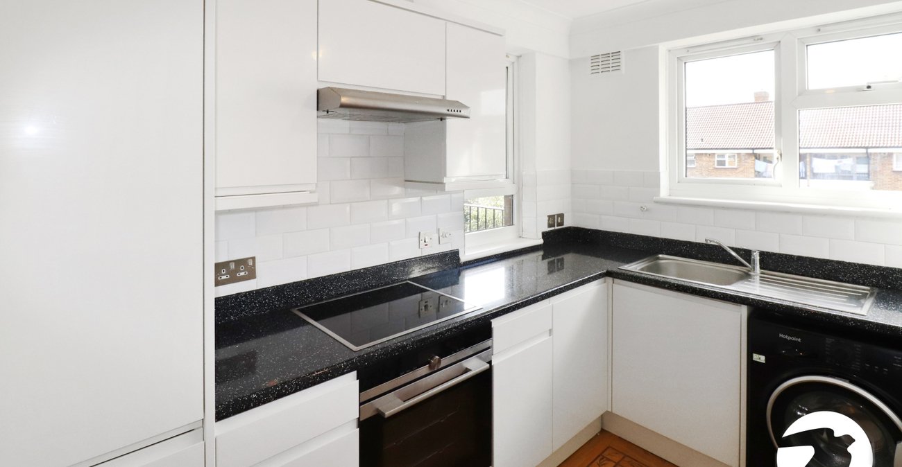 3 bedroom property for sale in Woolwich Road | Robinson Jackson