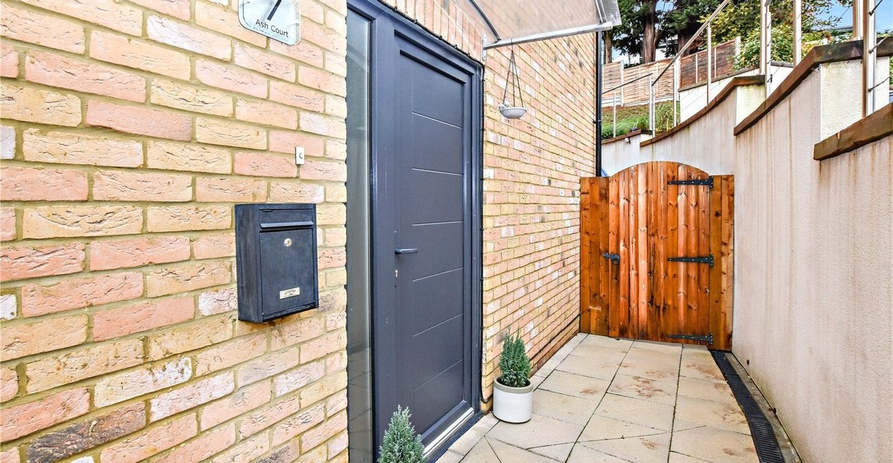 2 bedroom property for sale in Bexleyheath | Robinson Jackson