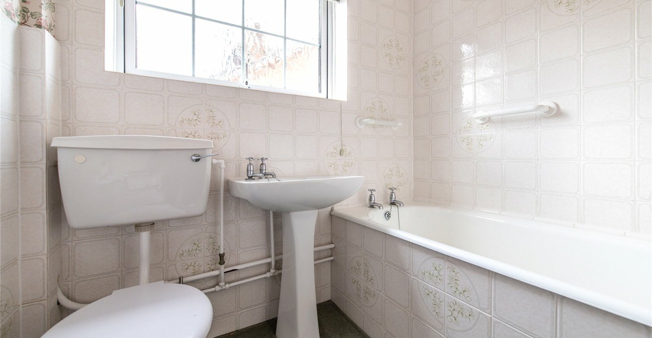 2 bedroom bungalow for sale in Higham | Robinson Michael & Jackson