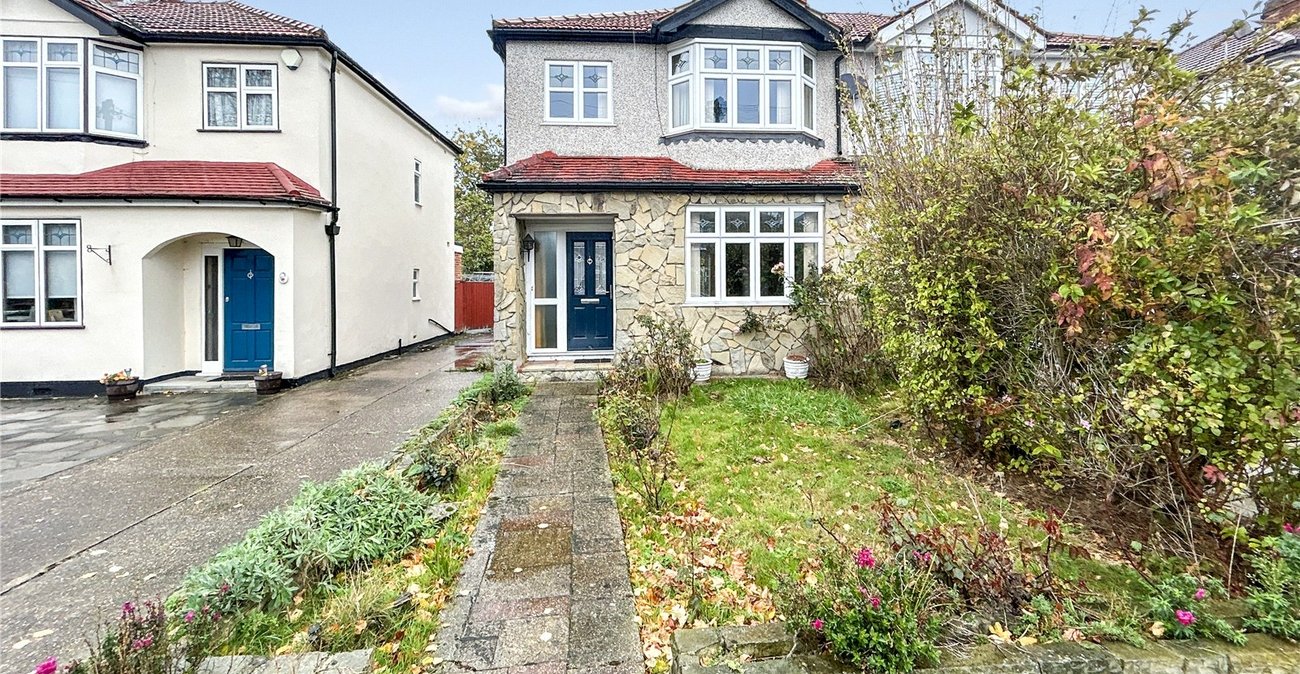 3 bedroom house for sale in Sidcup | Robinson Jackson