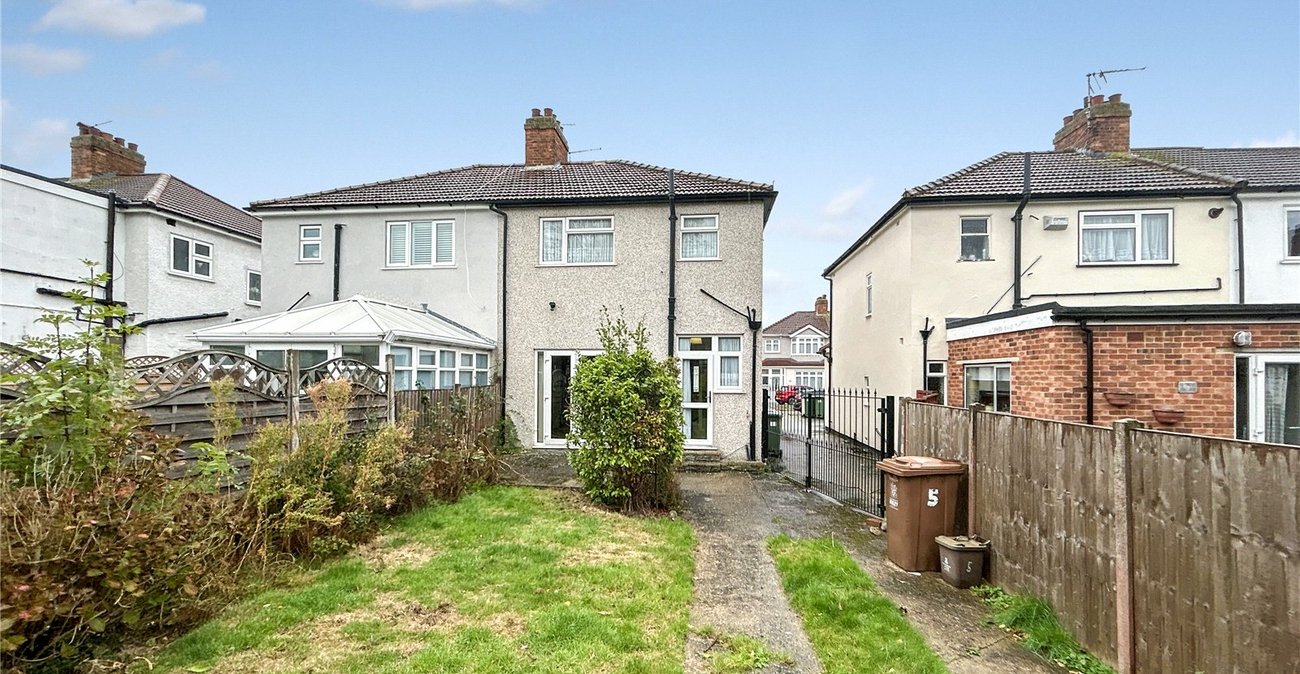 3 bedroom house for sale in Sidcup | Robinson Jackson