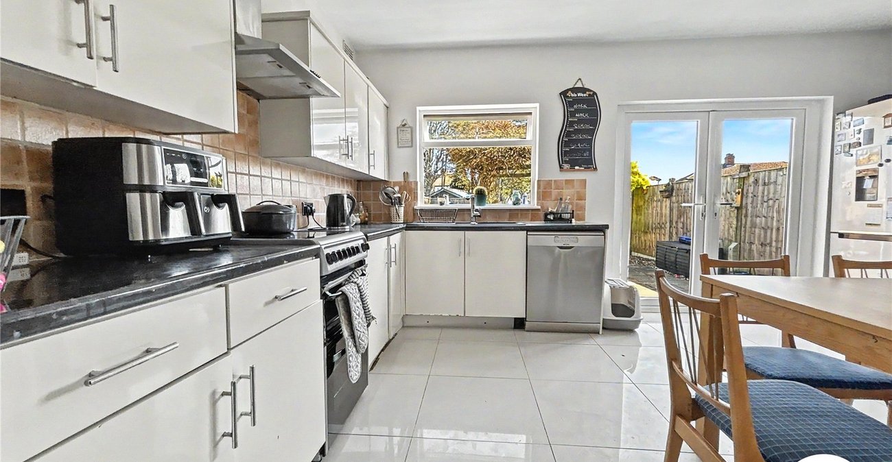 3 bedroom house for sale in Sidcup | Robinson Jackson
