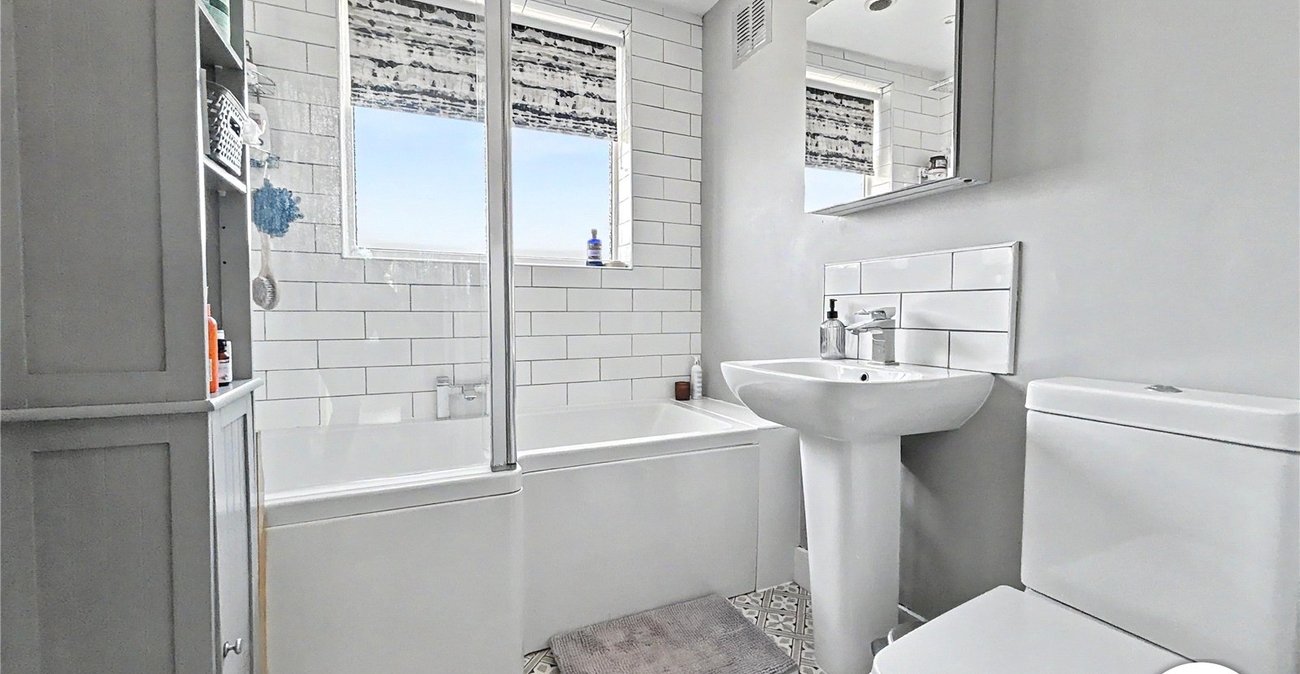 3 bedroom house for sale in Sidcup | Robinson Jackson
