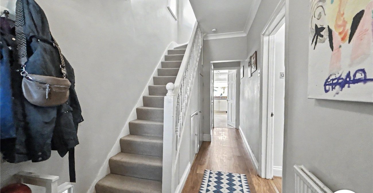 3 bedroom house for sale in Sidcup | Robinson Jackson