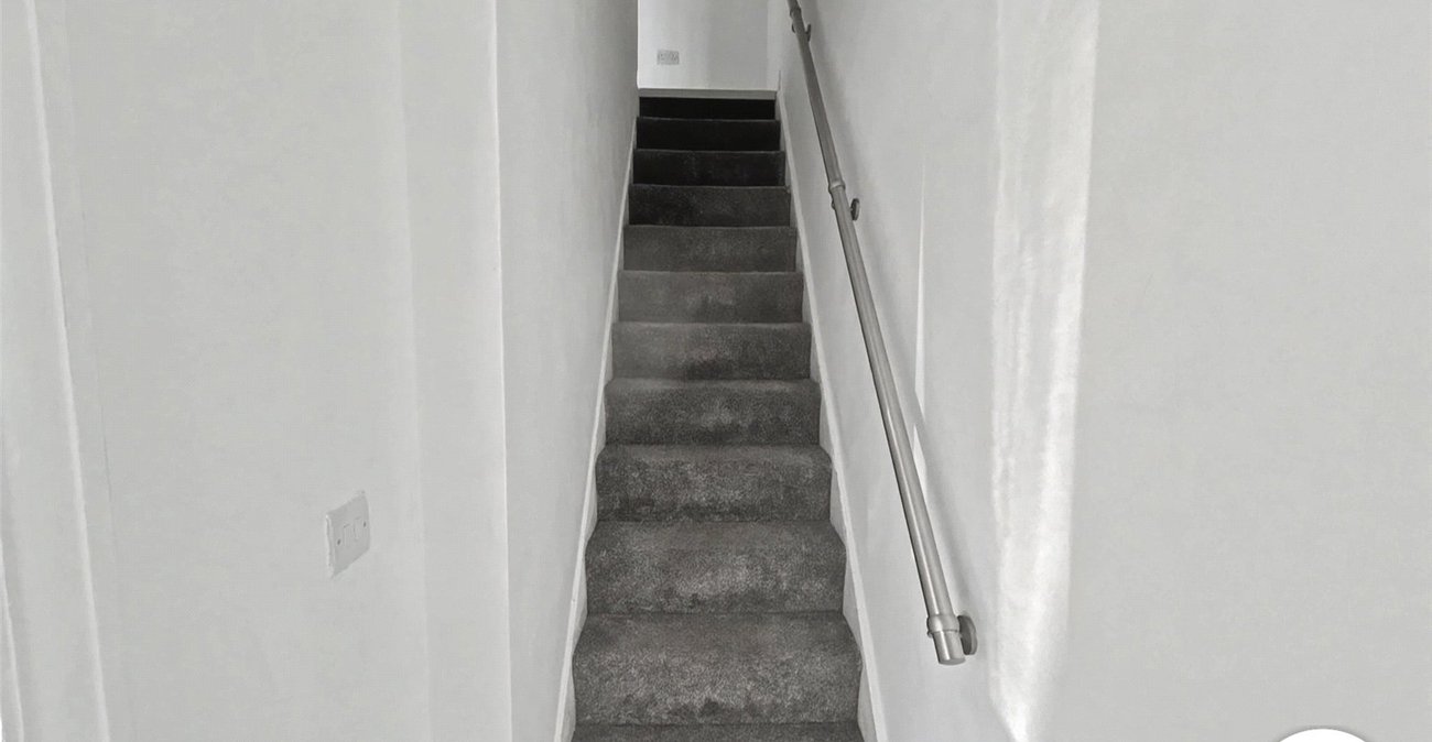 2 bedroom house for sale in Sidcup | Robinson Jackson