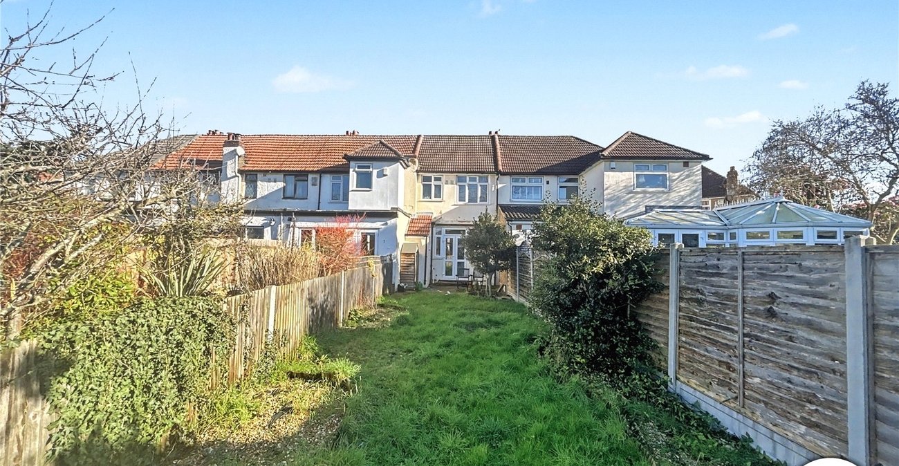 2 bedroom house for sale in Sidcup | Robinson Jackson