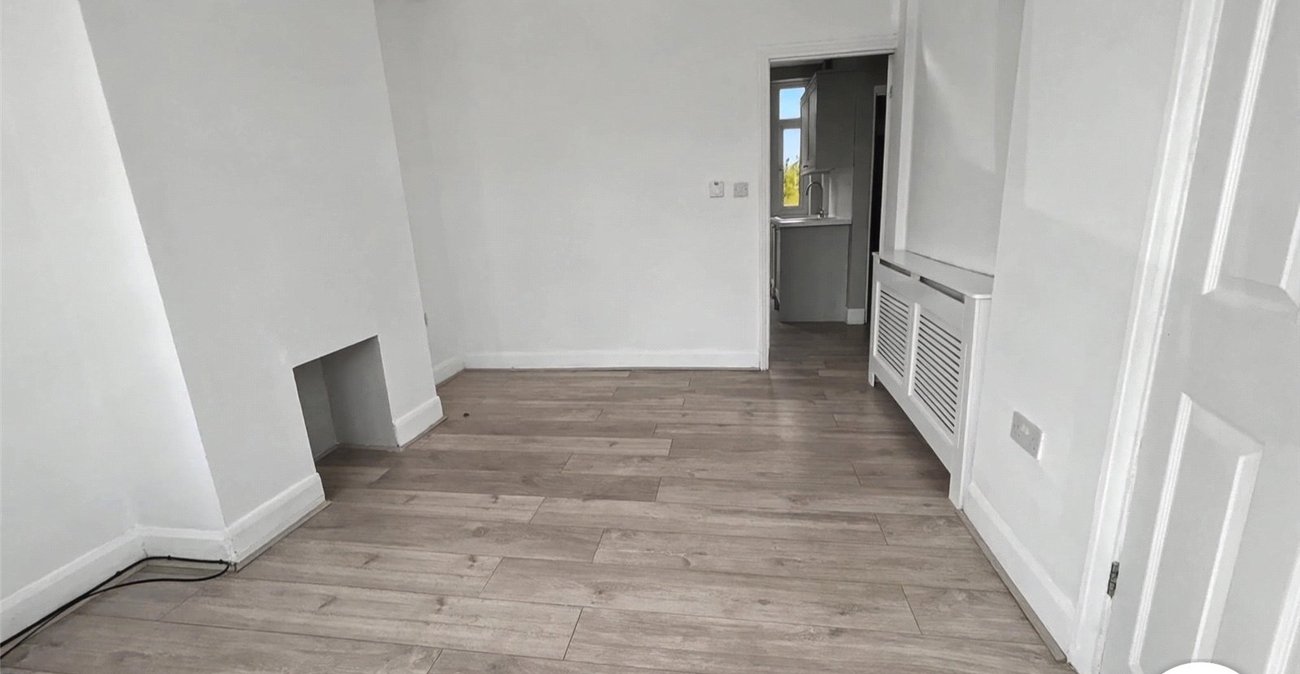 2 bedroom house for sale in Sidcup | Robinson Jackson