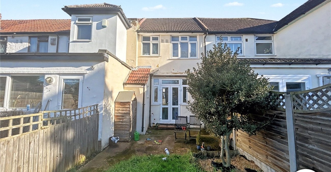 2 bedroom house for sale in Sidcup | Robinson Jackson